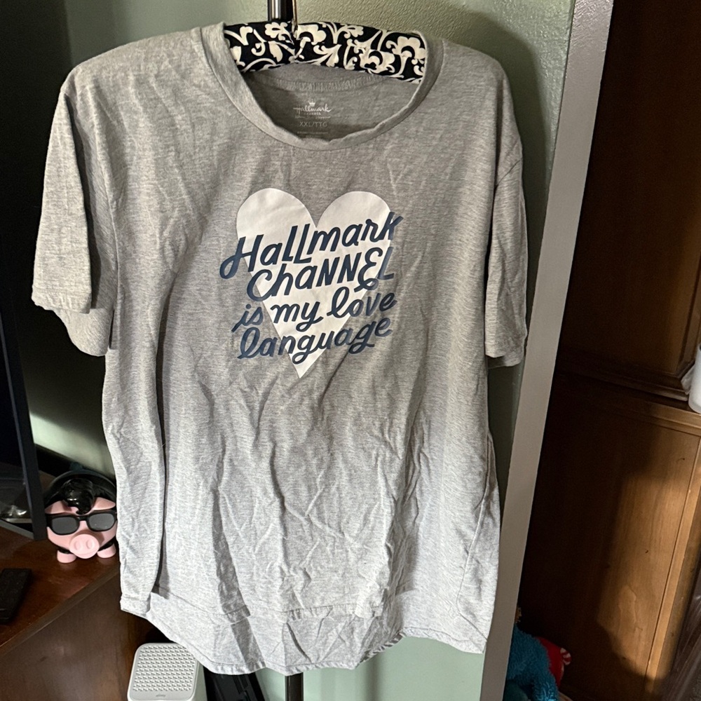Hallmark Gray Short Sleeve Tee